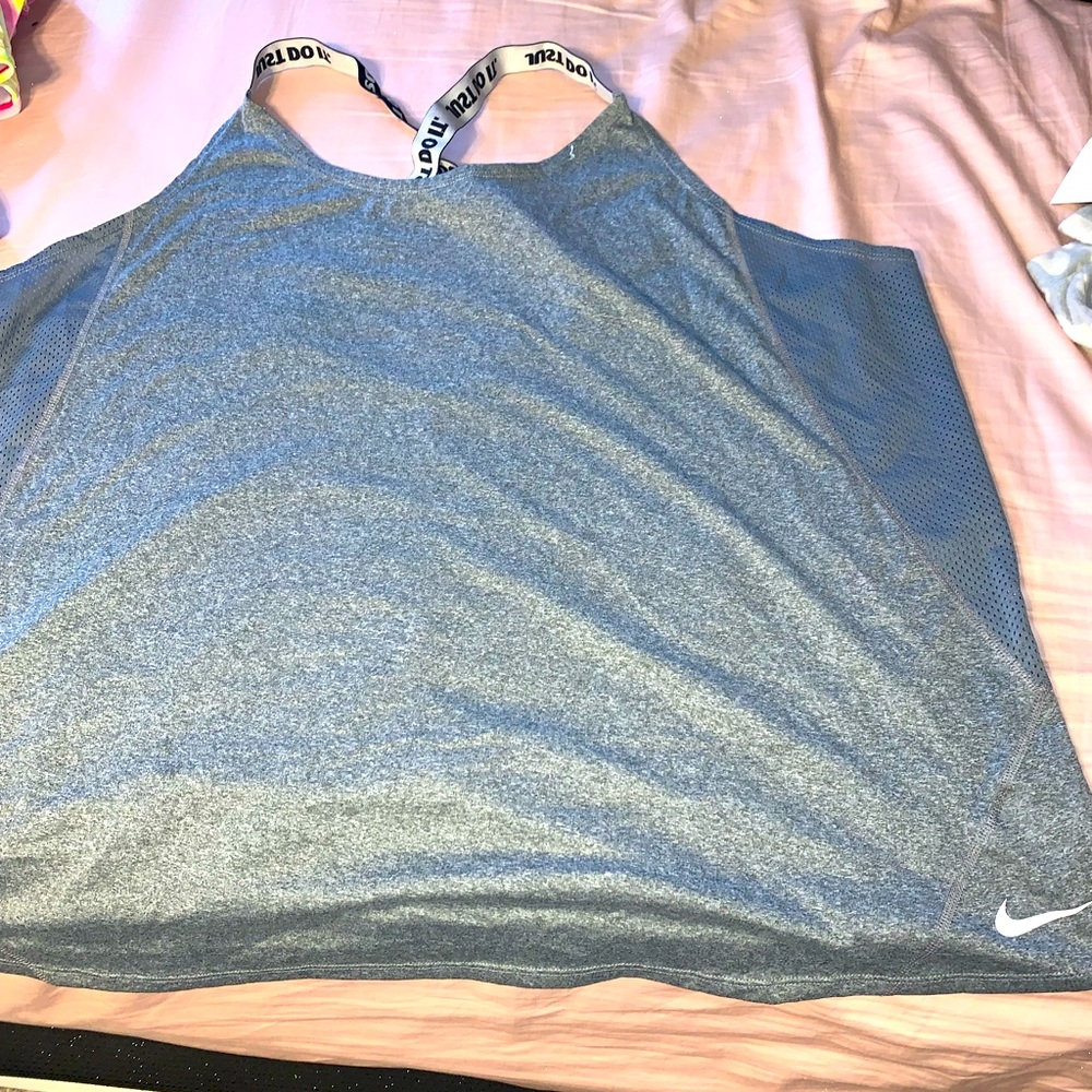 Nike plus size tank top